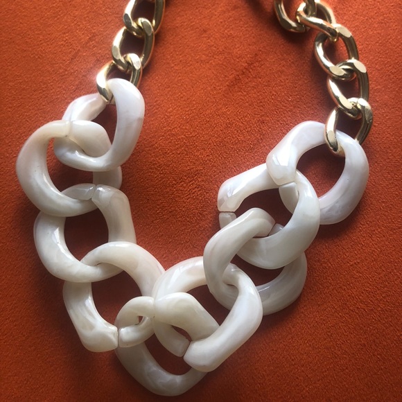 Ivory Statement Necklace - Picture 1 of 1